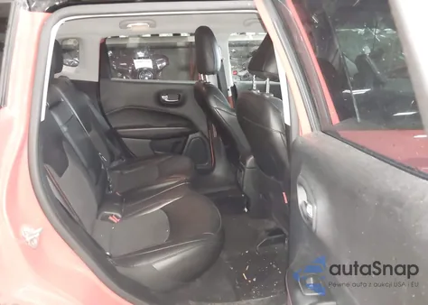 2019 Jeep Compass Trailhawk 4X4 z USA, uszkodzony, nr VIN 3C4NJDDB2KT668152